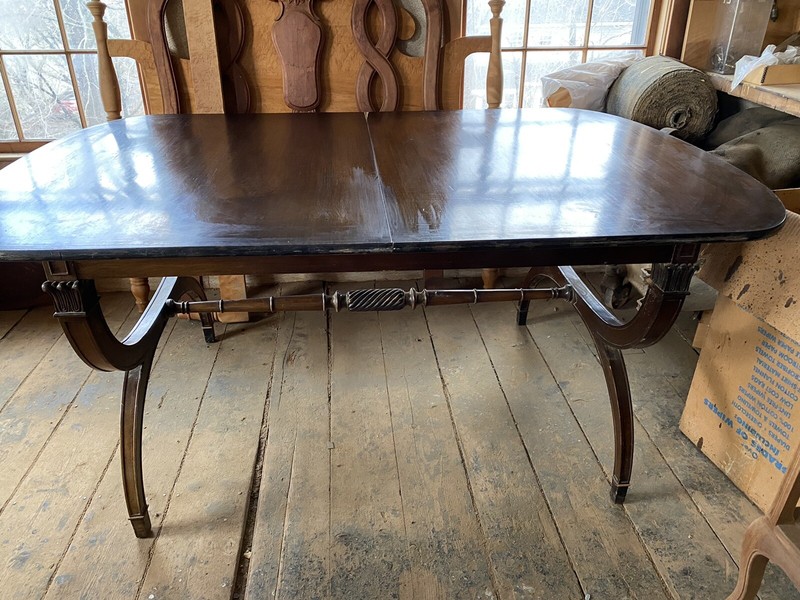Duncan Phyfe antique mahogany dining table with 2 leaves  gallery