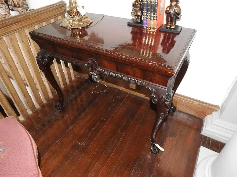 Lovely 19th C. GEORGIAN Solid Mahogany Flip Top Game and Dining Table.