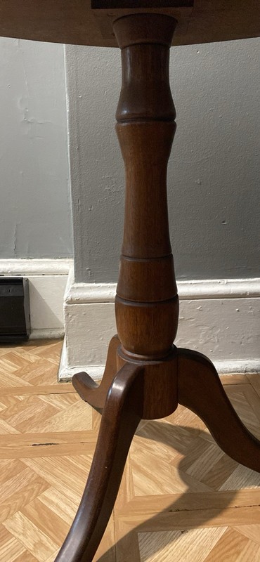 Nice Coffee Table Wood Great Condition gallery