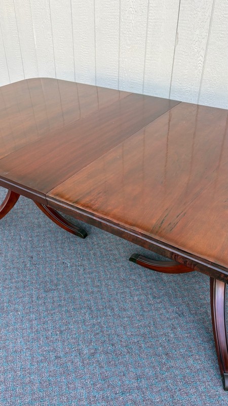 67845 Duncan Phyfe Style Dining Table with 6 Shield Back Chairs gallery