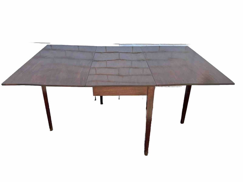 Antique American Sheraton Mahogany Drop Leaf Dining Table gallery