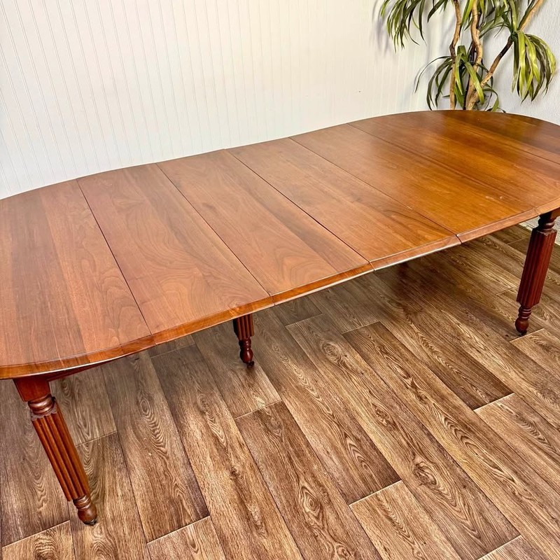 Federal-Style Cherry Extension Drop-Leaf Dining Table – Seats 8–10
