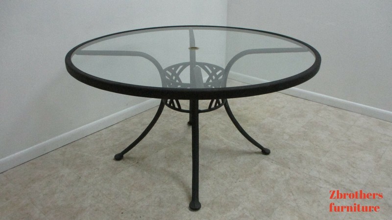 Landgrave Patio Porch Outdoor Round Dining Dinette Table Cast Classics A gallery