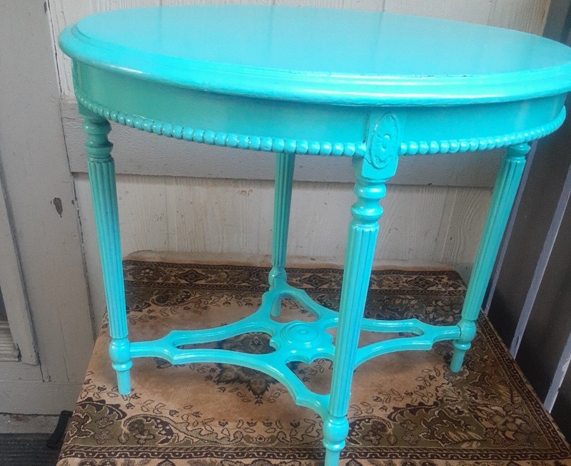 VINTAGE DEPRESSION ERA SMALL CHILD SAMPLE SIZE PARLOR TABLE ORNATE WOOD CARVING gallery