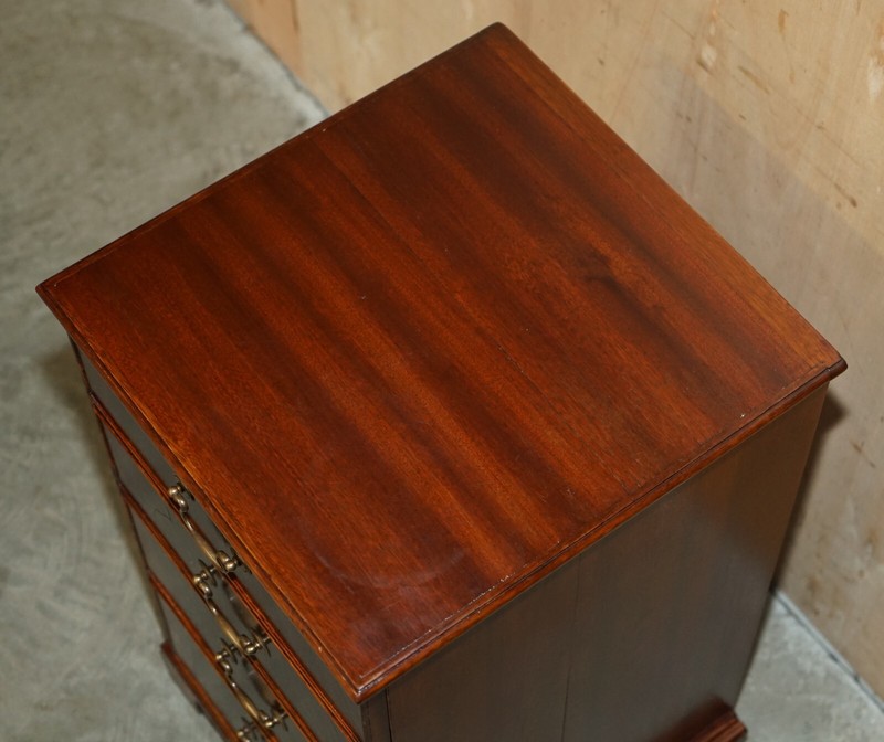 VINTAGE MID CENTURY MODERN FLAMED MAHOGANY RECORD PLAYER MEDIA CABINET gallery