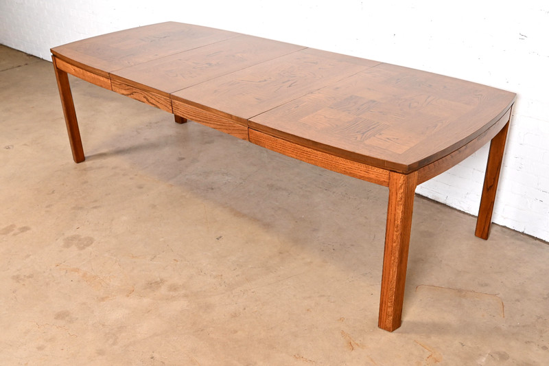 Thomasville Mid-Century Modern Extension Dining Table, Newly Refinished