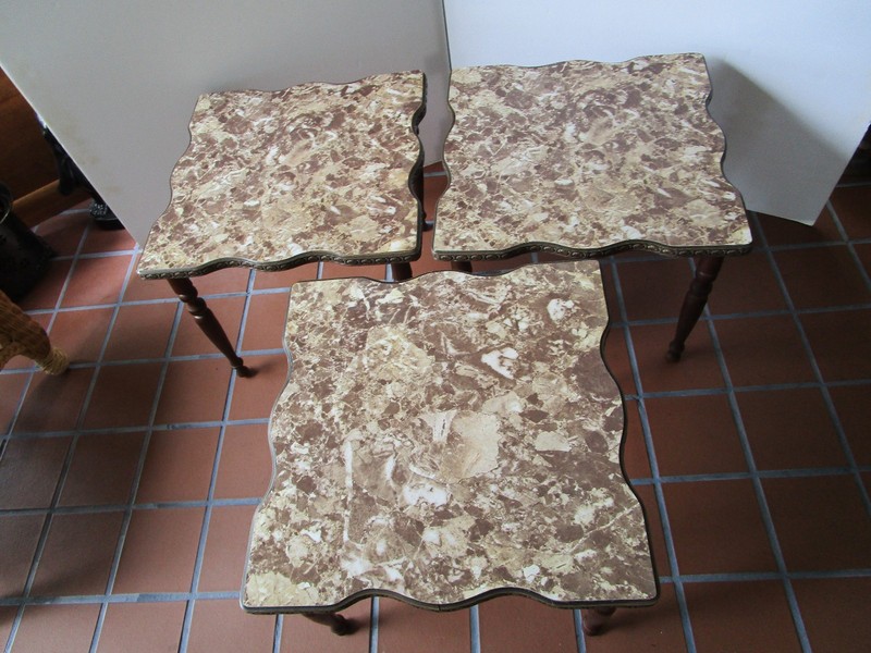 Vintage SET 3 Nesting TABLES STACKING Faux marble tops Square 17.5″ 1960’s MCM