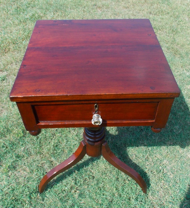 Cherry Lamp Table / Parlor Table (BM) (PRT86)