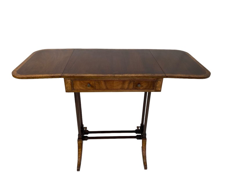 1920s English Regency Style Mahogany Drop Leaf Accent Table with Banded inlay