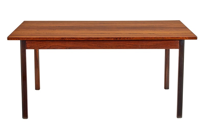 MID 20TH CENTURY SCANDINAVIAN COFFEE TABLE gallery
