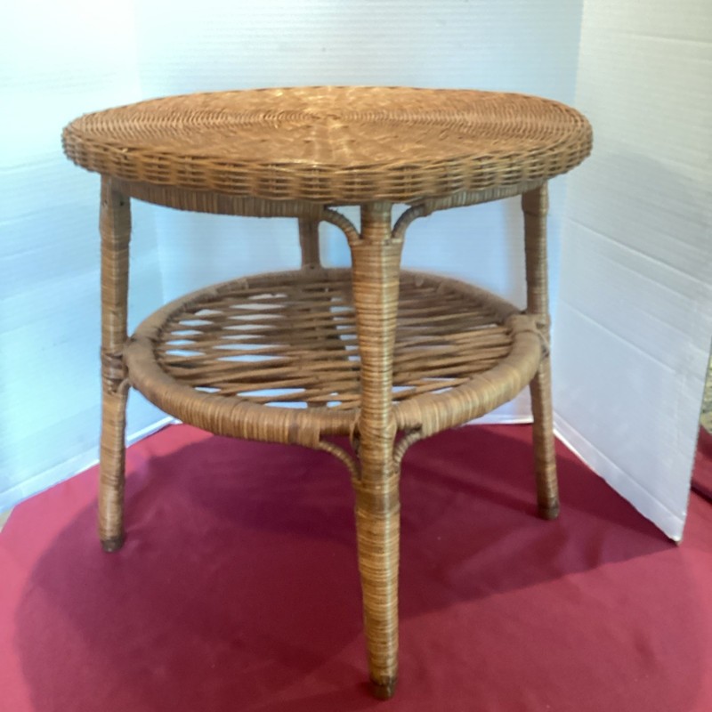Vintage Mid Century Wicker/ Rattan Side/End Table Plant Stand