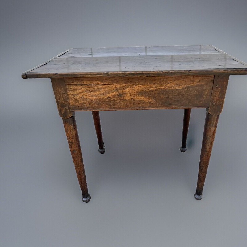 Antique 18th Century English Oak Tavern Table