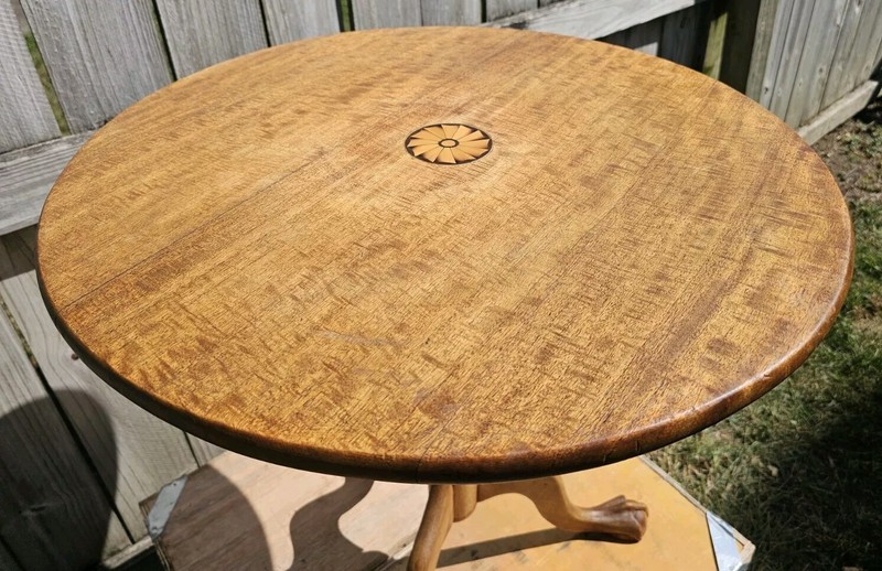 Antique American Chippendale Style Tilt-Top, Ball And Claw Side Table