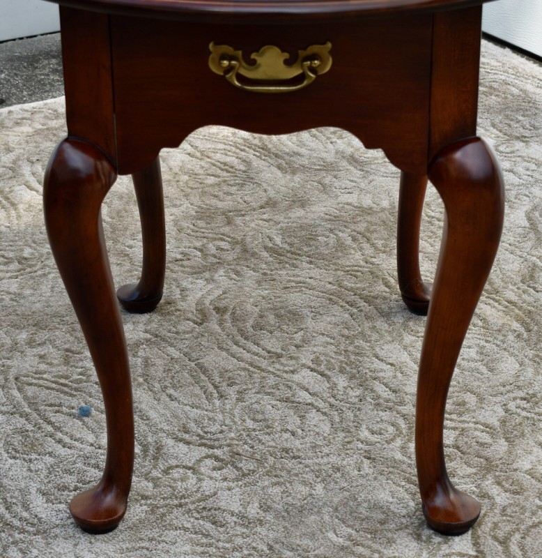 Vintage Statton Oval Queen Anne Style Cherry Side Table w/Drawer gallery