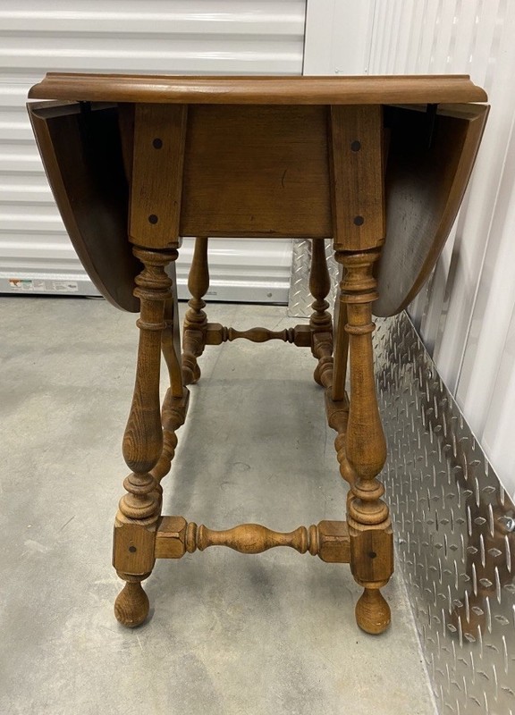 Mid-Century American Classical Drop Leaf End Table gallery