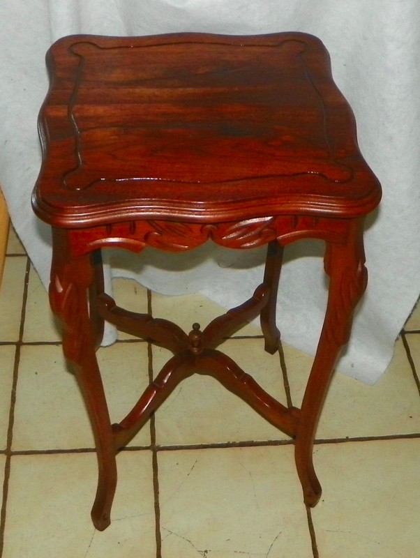 Solid Walnut Carved End Table / Side Table (ET314)