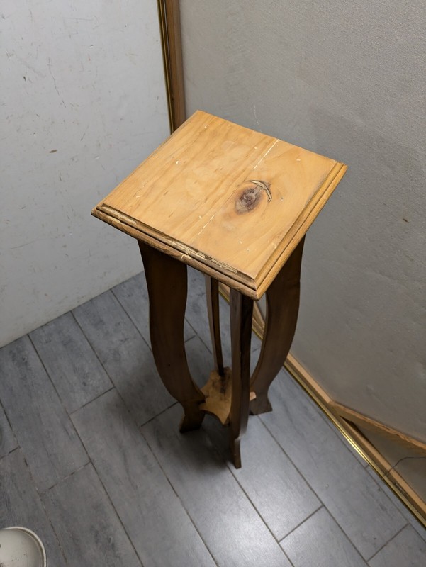Vintage Handcrafted Rustic Farmhouse Natural Wood Plant Stand Pedestal Table E64 gallery