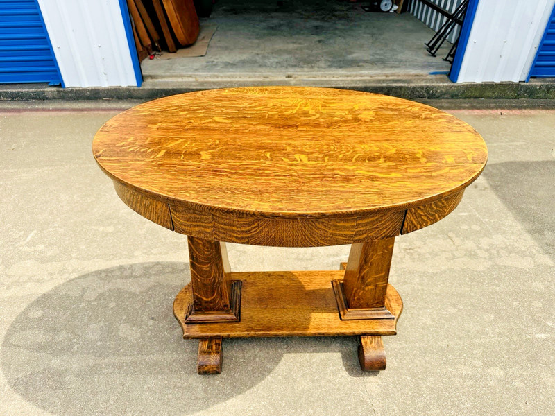 Beautiful Antique Quartersawn Tiger Oak Wood Oval Library Desk Pedestal Table