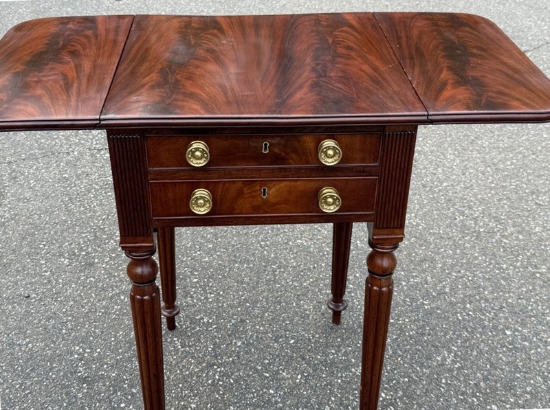 Authentic Period Sheraton table or stand in flame mahogany. American, circa 1820 gallery