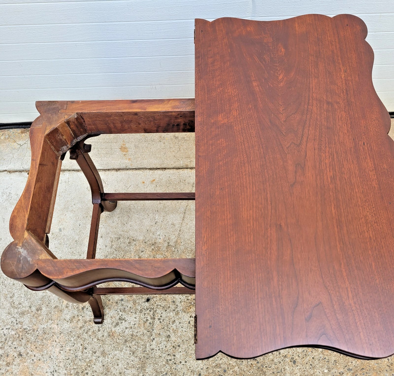 ANTIQUE MAHOGANY SERPENTINE FRONT FOLDOVER GAME TABLE gallery