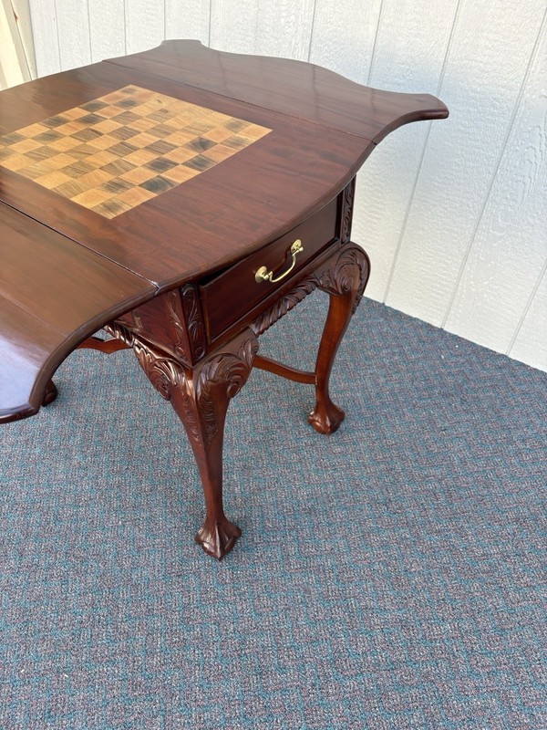 67076 Fancy Chippendale Mahogany Dropside Chess Checkers Game Table Lamp Stand gallery