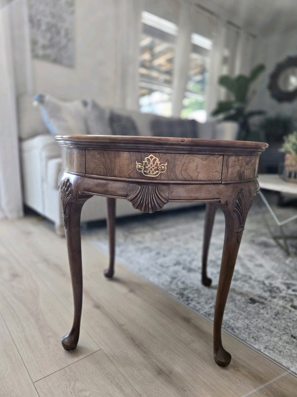 Baker Furniture Queen Anne Walnut Side Table End Table Round W/ Drawer gallery