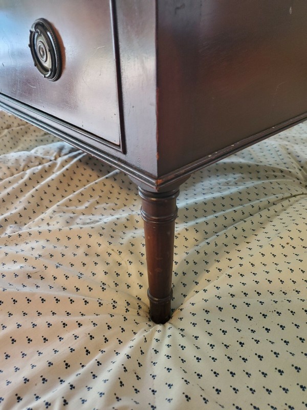 HENREDON FURNITURE NIGHTSTAND END TABLE MAHOGANY gallery