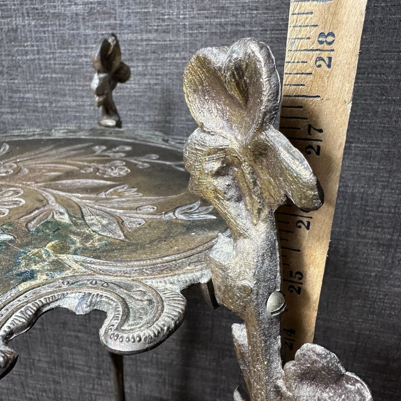 ANTIQUE ART NOUVEAU 2-TIER FLORAL ORNATE CAST BRASS PLANT STAND TABLE 28" gallery
