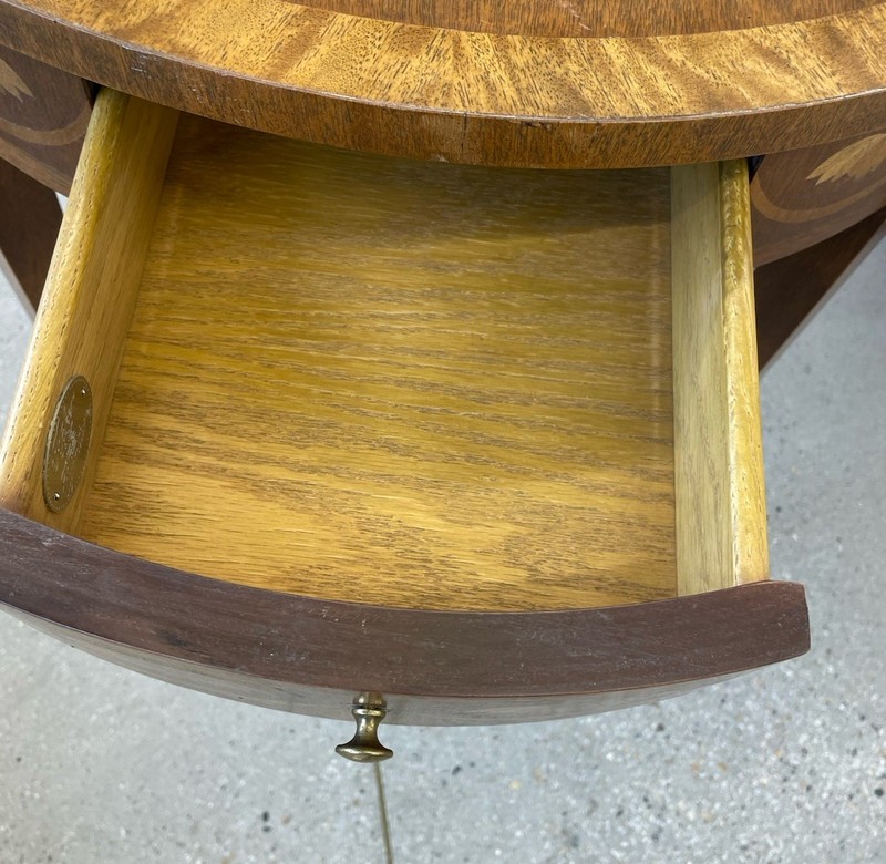 Baker Furniture Federal Inlaid Mahogany Table gallery