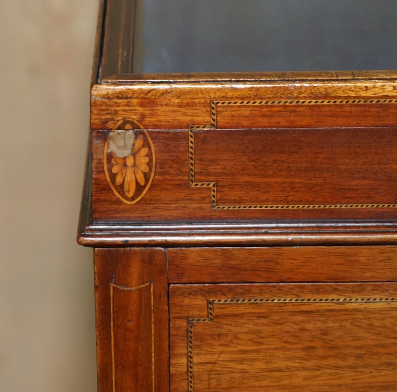 STUNNING ANTIQUE VICTORIAN SHERATON WALNUT DRAWERS WITH NAPOLEONIC BLUE DISPLAY gallery
