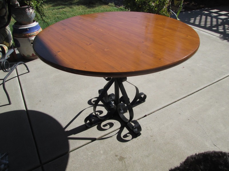 Vintage table scrolled wrought iron base w/round wood top dinning patio table