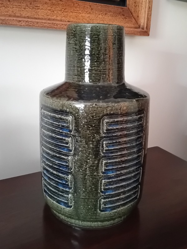 VINTAGE LARGE PALSHUS CHAMOTTE GREEN VASE BY PER LINNEMANN - SCHMIDT - MINT gallery