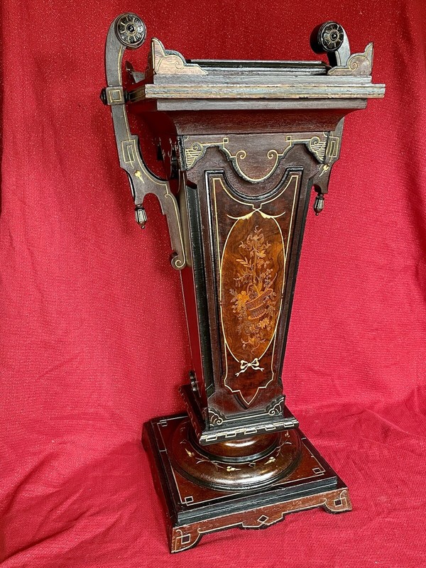 ANTIQUE VICTORIAN RENAISSANCE REVIVAL AESTHETIC Style Ornate Walnut Pedestal