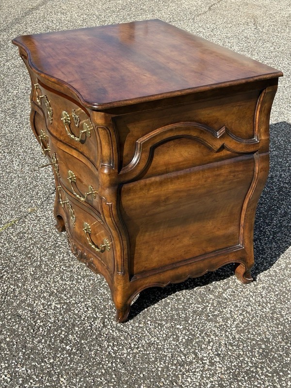 Baker McMillen Collection Continental Style Bombe Chest Of Drawers gallery