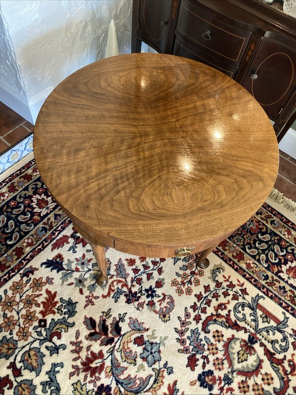 Baker Furniture Queen Anne Walnut Side Table End Table Round W/ Drawer gallery