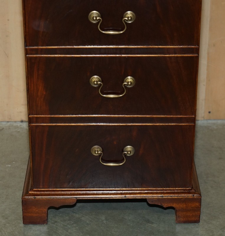 VINTAGE MID CENTURY MODERN FLAMED MAHOGANY RECORD PLAYER MEDIA CABINET gallery