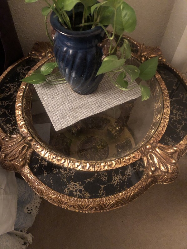 ANTIQUE MID CENTURY ROUND GOLD LEAF TABLE