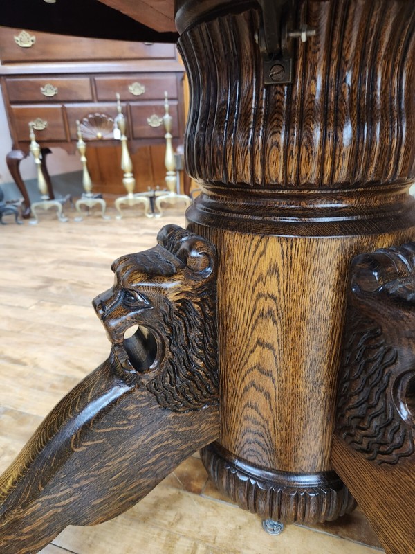 Antique Round Quarter Sawn Oak Dining Table W/carved Lion Heads and Claw Feet gallery