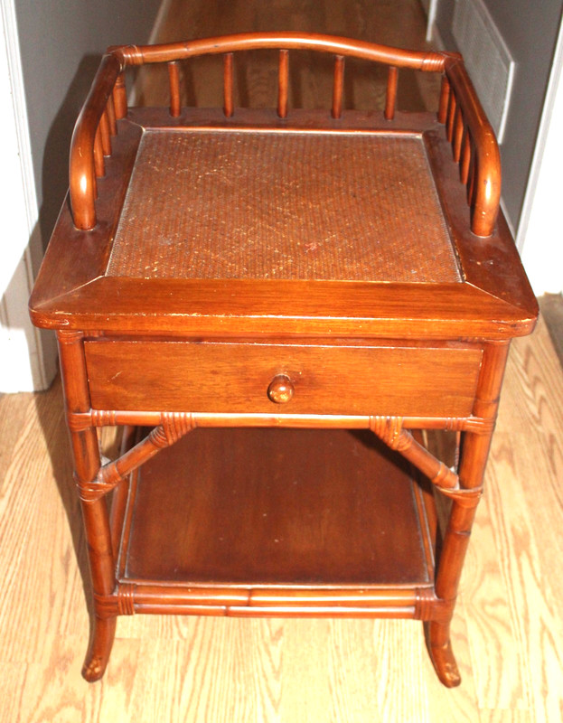 VINTAGE MCM BAMBOO RATTAN WOVEN TOP WOOD END SIDE TABLE BEACH COASTAL