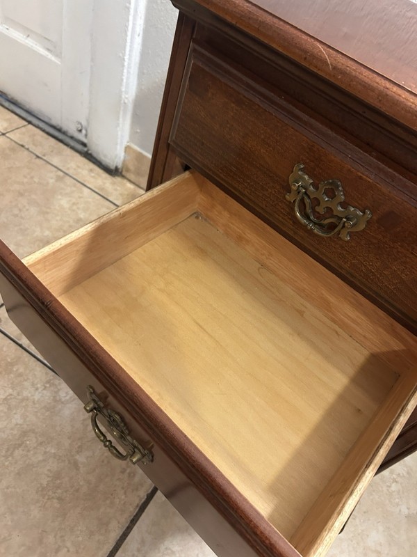 Vintage American Drew Three Drawers Nightstand ￼ gallery