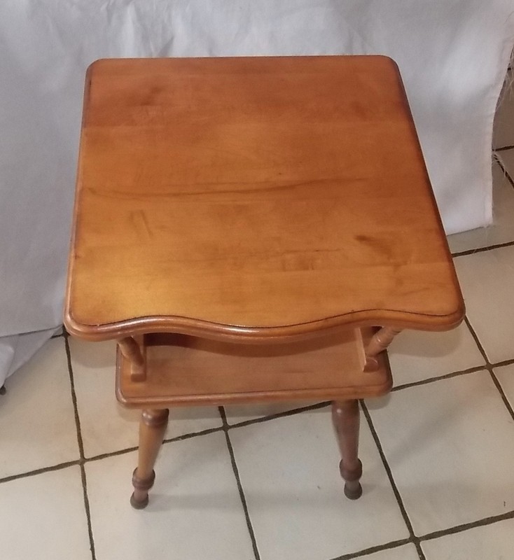 Solid Maple 2 Tier End Table / Side Table (ET344) gallery