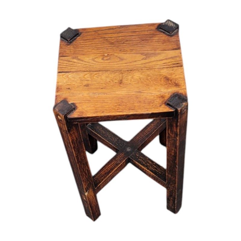 Early 20th C Arts & Crafts Mission Tiger Oak Side Table – Square Top gallery