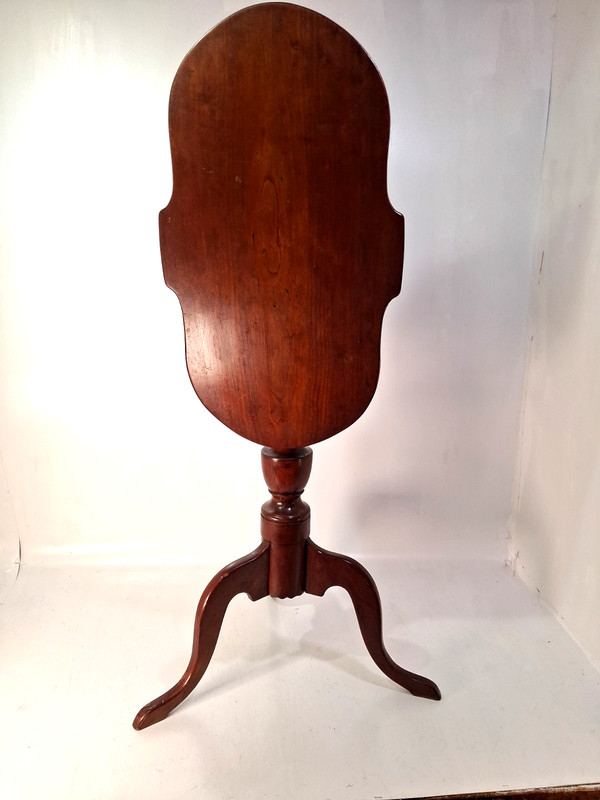 Exceptional Antique Queen Anne Tilt-top Cherry Candlestand, Ca. 1790-1810