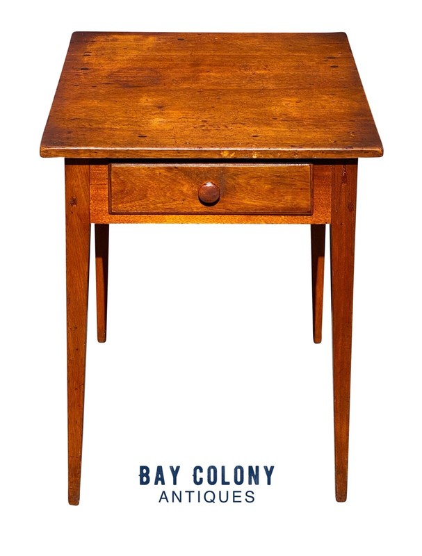 ANTIQUE HEPPLEWHITE PERIOD WALNUT SPLAYED & TAPERED LEG WORK TABLE / NIGHTSTAND