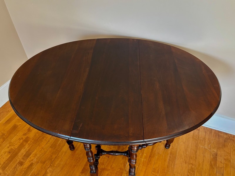 Drop Leaf Gate-leg Oval Table c. 1930s gallery
