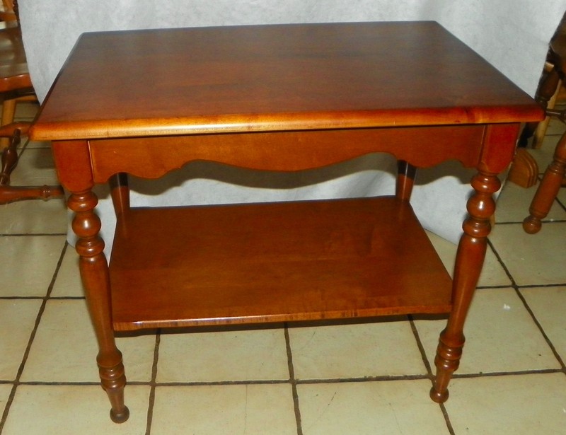 Solid Maple End Table / Side Table (ET342) gallery