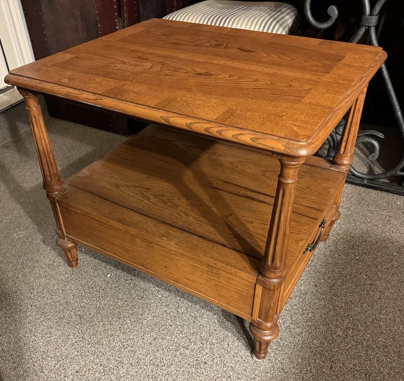 Henredon End/Side Table 22x26 gallery