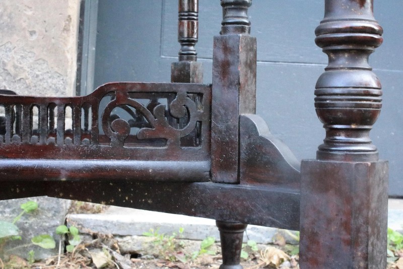 Victorian Aesthetic Movement Octagonal Inlaid Occasional Table on Castors – Pie gallery