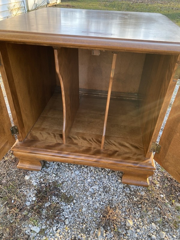 Ethan Allen Heirloom Maple Nutmeg Record Cabinet Holder End Table