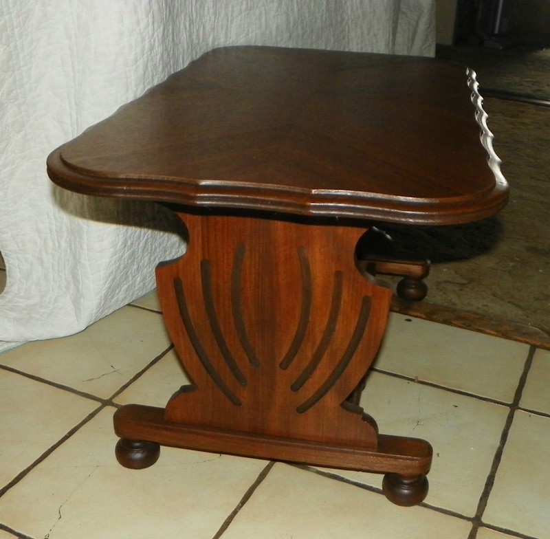 Mid Century Walnut Book Matched Veneer Coffee Table (CT70) gallery